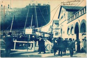 1899 Stapellauf des Dampfers Österreichischer Lloyd Erzherzog Franz Ferdinand / ship inauguration in Trieste port