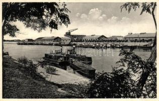 Komárom, Komárno; Dunapart, gőzhajók és uszályok / port, steamships, barges