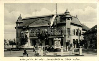 Budapest XV. Rákospalota, Városház, Országzászló, Hősök szobra, Temetkezési Vállalat (EB)