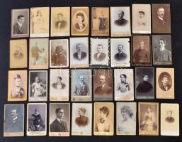 cca 1890-1930 cca 100 db régi keményhátú fotó, nagyrészt portrék, egy részük hátulján feliratozva, k...
