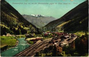 Fortezza, Franzensfeste (Tirol) an der Brennerbahn gegen die Plose / Brennerbahn railway station (EK)