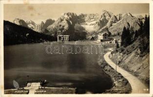 24 db főleg régi külföldi képeslap vegyes minőségben / 24 mixed, mainly pre-1945 town-view postcards