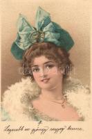 13 db RÉGI motívum képeslap, hölgyek portréi, két másodpéldánnyal, vegyes minőség / 13 old motive po...