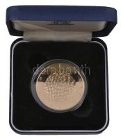 Nagy-Britannia 2000. "Millennium" aranyozott Br emlékérem dísztokban (38mm) T:PP felületi ...