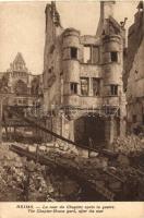 Reims, a háború után, képeslapfüzetből, Reims, La cour du Chapitre aprés la guerre / The chapterhouse yard, after the war, WWI, from postcard booklet