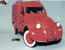 13 db MODERN autó motívumlap, vegyes minőség / 13 modern automobile motive cards, mixed quality