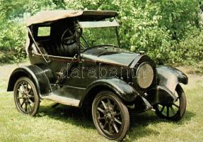 13 db MODERN autó motívumlap, vegyes minőség / 13 modern automobile motive cards, mixed quality