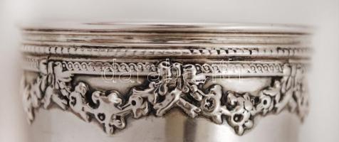 Ezüst likőrős pohár, V. M. S. bécsi  mesterjeggyel,  nettó:153,7gr., jelzett, 3db, 4x5cm/Silver liqu...