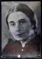 Várnai Zseni új versei: Fekete bárány. Szerző által Weisz Bélának dedikált példány! Budapest, 1935, Magyar Szépirodalmat Pártolók Egyesülete. Illusztrált kiadói papír kötésben.