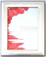 Dekoratív Exclusive asztali képkeret, eredeti dobozában, jó állapotban, belső méret: 18×13 cm, külső...