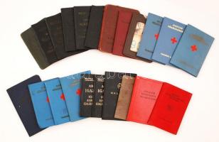 cca 1950-1980 22 db különféle igazolvány, tagsági könyv (Vöröskereszt, Magyar Természetbarát Szövetség, MÁV alkalmazotti, MSzMP, stb.)
