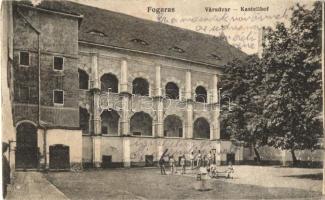 Fogaras, Fagaras; Várudvar, kiadja Adolf Wazek / castle courtyard (EK)