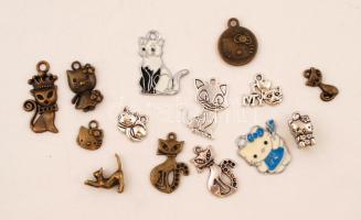 Vegyes cica medálok, 14db, különböző méretben