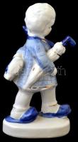 Kislány esernyővel, porcelán, kézzel festett, jelzés nélkül, hibátlan, 16cm