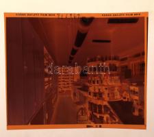 1981 Budapest, X. ker., Pongrác u. 17. GYÓGYSZERTÁR kívül-belül, 5 db professzionális minőségű, szabadon felhasználható, jogdíjmentes negatív, 6x7 cm