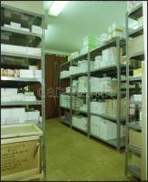 1981 Budapest, IX. ker., Üllői út 124.b. GYÓGYSZERTÁR kívül-belül, 8 db professzionális minőségű, sz...