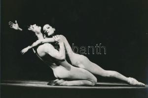 cca 1976 Jelenet A világ teremtése című balett előadásból, vintage fotó, 16x23 cm