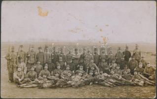 1915 Csoportkép, Schaffer Ármin fényképész, foltos, 8×13 cm