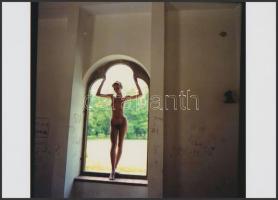 cca 1980 Gótikus finom erotika, az eredeti negatívról készült modern nagyítás, 13x18 cm / erotic photos, 13x18 cm