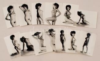 cca 1974 Természetes szépség, 13 db finoman erotikus vintage fénykép, 12x9 cm / 13 erotic photos, 12x9 cm