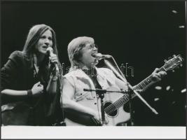 1984 Koncz Zsuzsa és Szörényi Levente, 16x24 cm