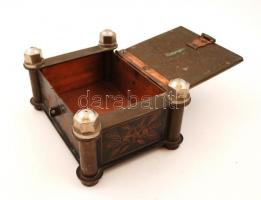 Kártyadoboz, egyedi kivitelben, réz-fém, jelzett (Jänner 1938), 13×19 cm