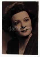 Kiss Manyi (1911-1971) színésznő aláírása őt magát ábrázoló fotón