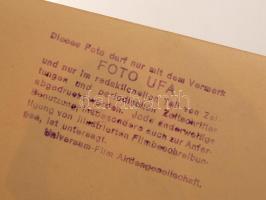 Magda Schneider (1909-1996) német színésznő portréja, UFA-fotó, hátulján pecséttel jelzett, 23,5×17,...