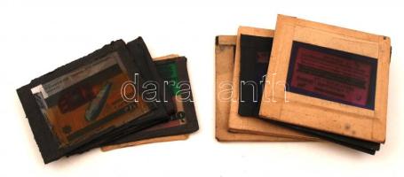 cca 1950 Fekete György (1904-1990) budapesti fényképész specialitása a mozikban nagyfilmek előtt vetített álló diapozitív reklámképek voltak, ez az összeállítás a vegyesen tartalmaz reklámokat, tájékoztatókat  13 db diapozitív kép üveglemezen, többsége színezett, 8x8 cm és 4x6 cm