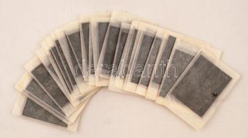 cca 1975 Mi újság doki című film 30 jelenete negatívokon (ezekről nagyították a mozik előterében kiállított papírképeket), 6x7 cm