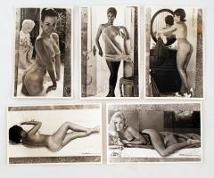 5 db erotikus fotó, 9×13,5 ill. 13,5×9 cm