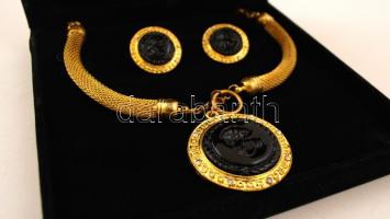 Bizsu nyaklánc fülbevalóval, díszdobozban, újszerű állapotban