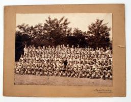 1925 Budapest, Újpest, Könyves Kálmán Reálgimnázium tornász csapata, Békésy aláírt vintage csoportképe, feliratozva, 19x26 cm, karton (sérült) 25x33 cm