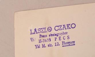 cca 1970 Czakó László: Disc-jockey, pecséttel jelzett vintage fotóművészeti alkotás, 52x26 cm