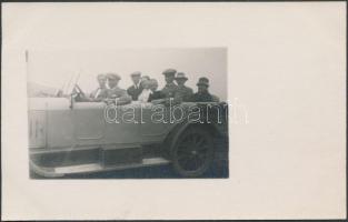 1925 Gyöngyös, Autós társaság, fotólap, 9x14 cm