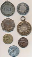 7db-os sport díj- és emlékérem tétel, benne "Szolnoki MÁV Sport Egyesület", "MTK - Ma...