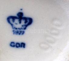 GDR porcelán ugró ló, fehérmázas, jelzett, apró kopásnyomokkal, m:14 cm