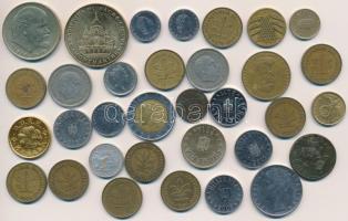 33db-os vegyes fémpénz, emlékérem, zseton tétel, közte Franciaország DN "Párizsi Pénzverde / Sa...