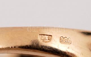 Art deco stilusú arany (Au.) 14K gyűrű, csiszolt rubin kővel, ezüst rátéttel, apró brill kövekkel, j...