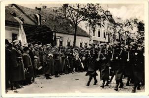 1938 Bevonulás a Feldivéken / entry of the Hungarian troops, irredenta (ragasztónyom / gluemark)