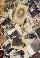 48db régi fotó közte keményhátú