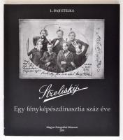 L. Bajti Etelka: Strelisky. Egy fényképészdinasztia száz éve. Bp., 2001, Magyar Fotográfiai Múzeum (A magyar fotográfia történetéből 23.). Papírkötésben, jó állapotban.