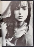 Az év fotói. Pictures of the Year 1992. Szerk.: Bacsó Péter et al. Bp., 1993, Magyar Fotóriporterek ...