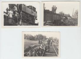 cca 1960 Sínpálya helyreállítása, 3db fotó, 6x9cm