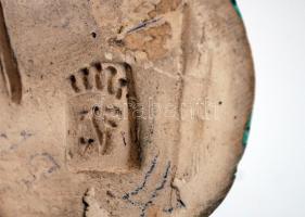 Virághordó, jelzett iparművész kerámia szobor, hibás, m: 15 cm