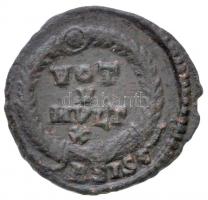 Római Birodalom / Siscia / Jovianus 363-364. AE3 Cu (3,15g) T:2-
Roman Empire / Siscia / Jovian 363...
