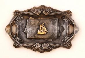 Francia vitorlással és virágmotívumokkal díszített régi ón tálka, sorszámozott, jelzett, jó állapotban, 10x7 cm