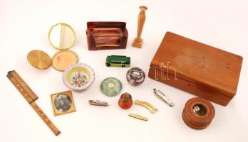 Sok régi érdekes tárgy + matcbox busz eredeti dobozában és egy LLedo busz, összesen 17 db + a fa doboz