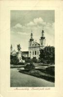 Marosvásárhely, Targu Mures; Kossuth park és szobor részlet, templom / par, church, statue (EB)