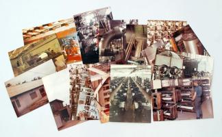 1972 Dunaújváros, Az Iparművészeti Tanács által rendezett kiállításon készült fotók(Magyar Selyemipar Vállalat), 15 db fotó, 15x10 és 18x13 cm